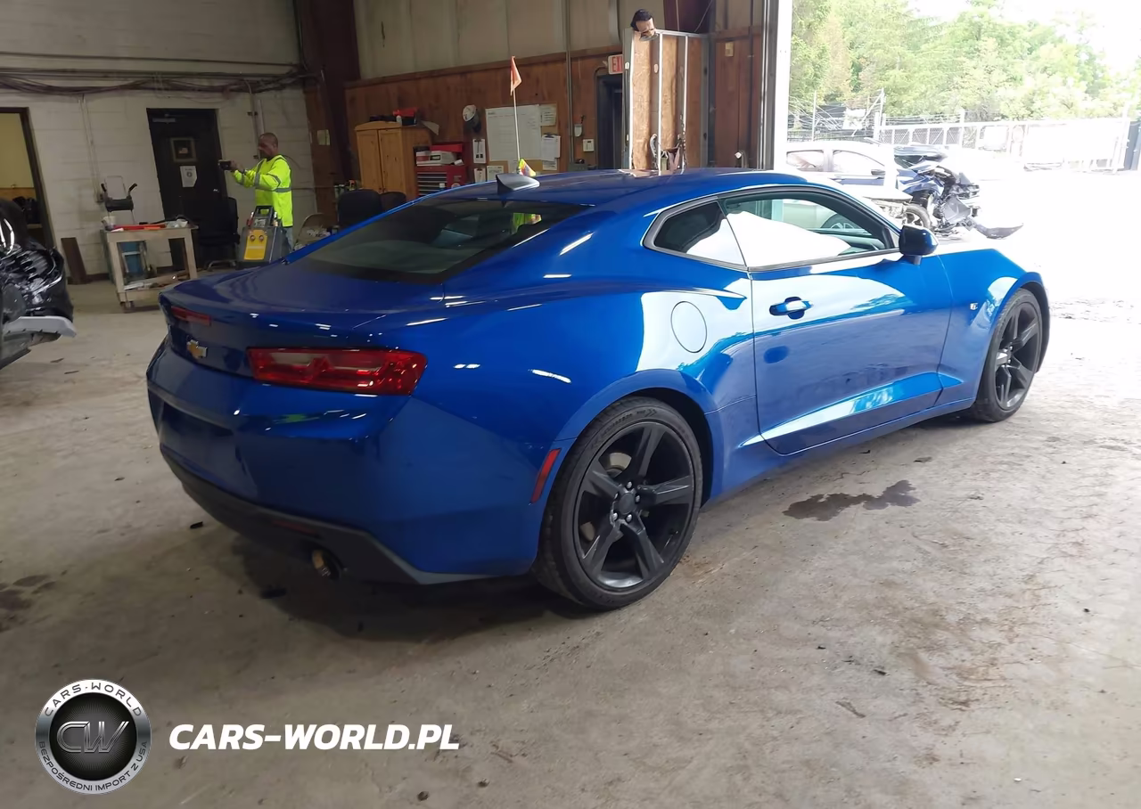 2018 Chevrolet Camaro 1Lt VIN:1G1FB1RS8J0137504 - 4