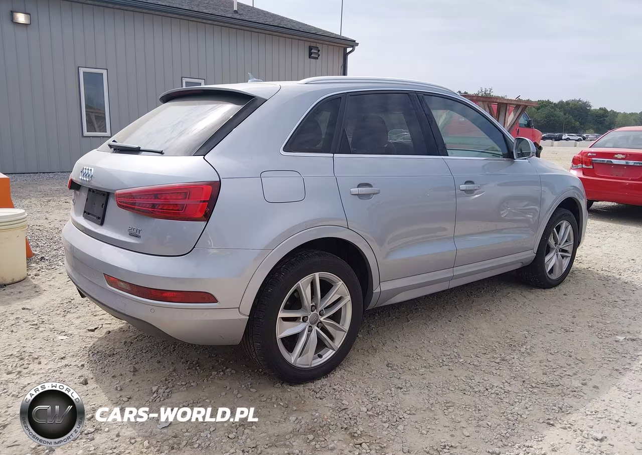 2016 Audi Q3 2.0T Premium Plus VIN:WA1EFCFS4GR017818 - 4