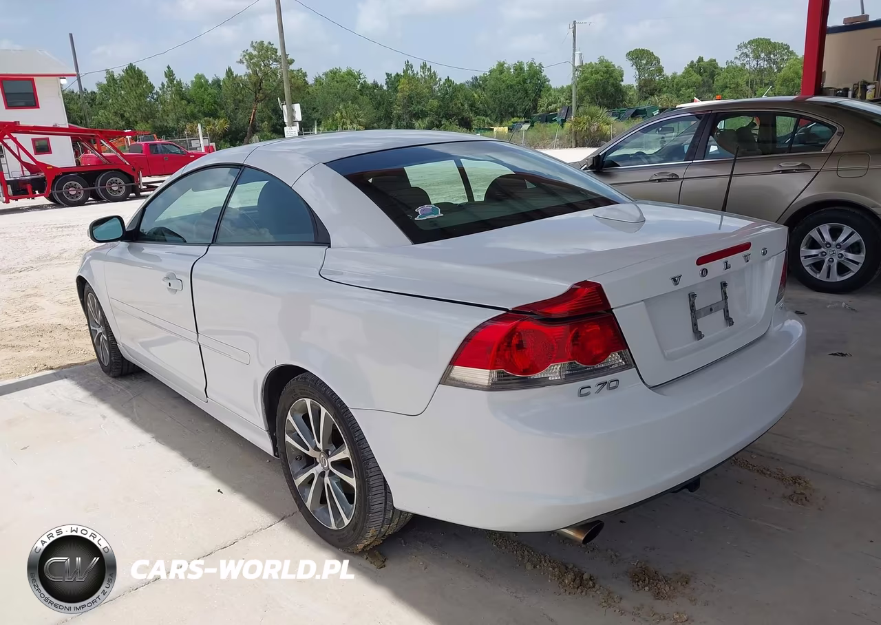 2010 Volvo C70 T5 VIN:YV1672MCXAJ092567 - 3