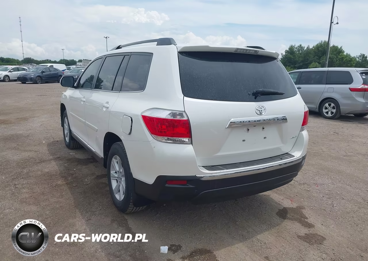 2013 Toyota Highlander Se V6 VIN:5TDBK3EH1DS253351 - 3