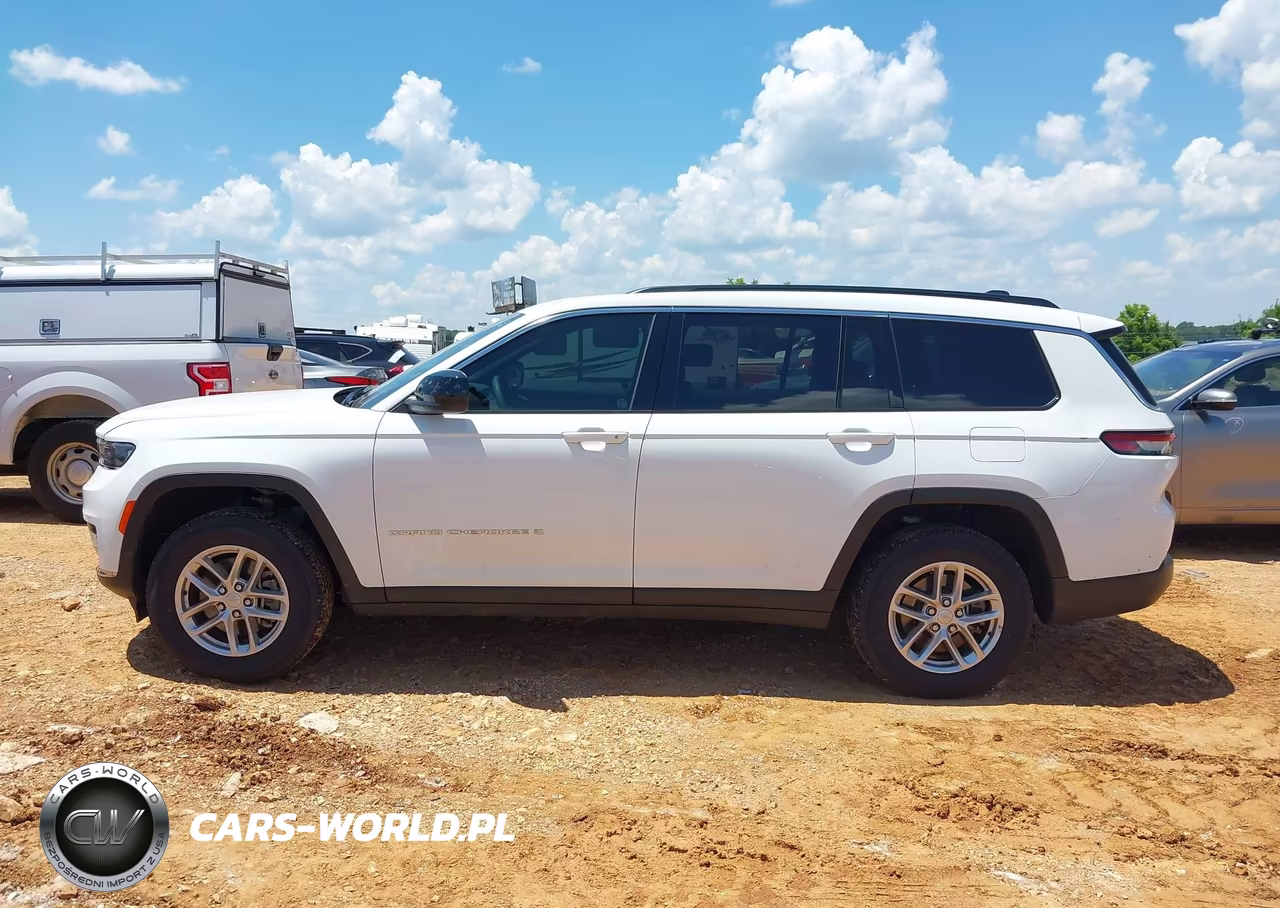 2025 Jeep Grand Cherokee L Laredo X 4X4 VIN:1C4RJKAG6S8666215 - 14