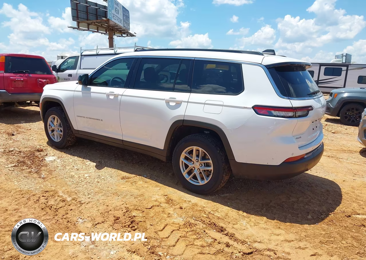 2025 Jeep Grand Cherokee L Laredo X 4X4 VIN:1C4RJKAG6S8666215 - 3