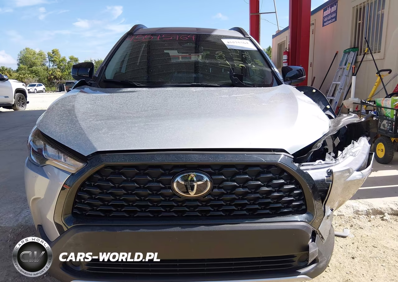 2025 Toyota Corolla Cross Le VIN:7MUCAAAG6SV142452 - 12