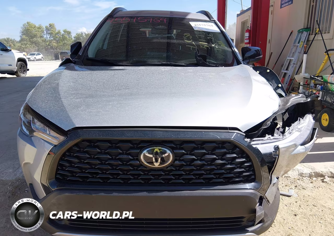 2025 Toyota Corolla Cross Le VIN:7MUCAAAG6SV142452 - 17