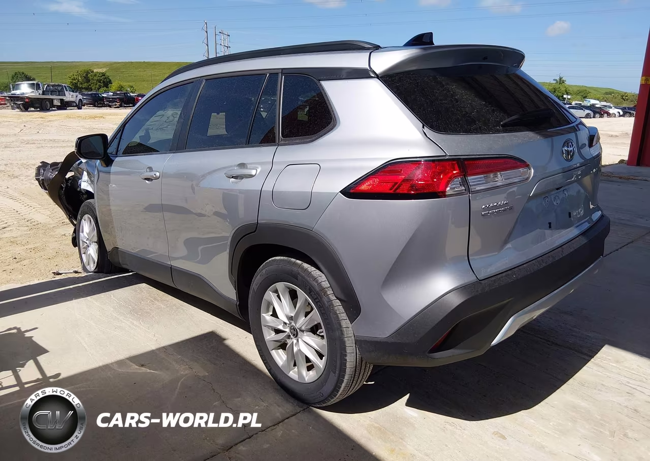 2025 Toyota Corolla Cross Le VIN:7MUCAAAG6SV142452 - 3