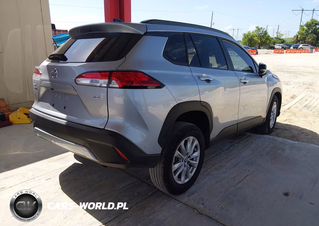 2025 Toyota Corolla Cross Le VIN:7MUCAAAG6SV142452 - 4