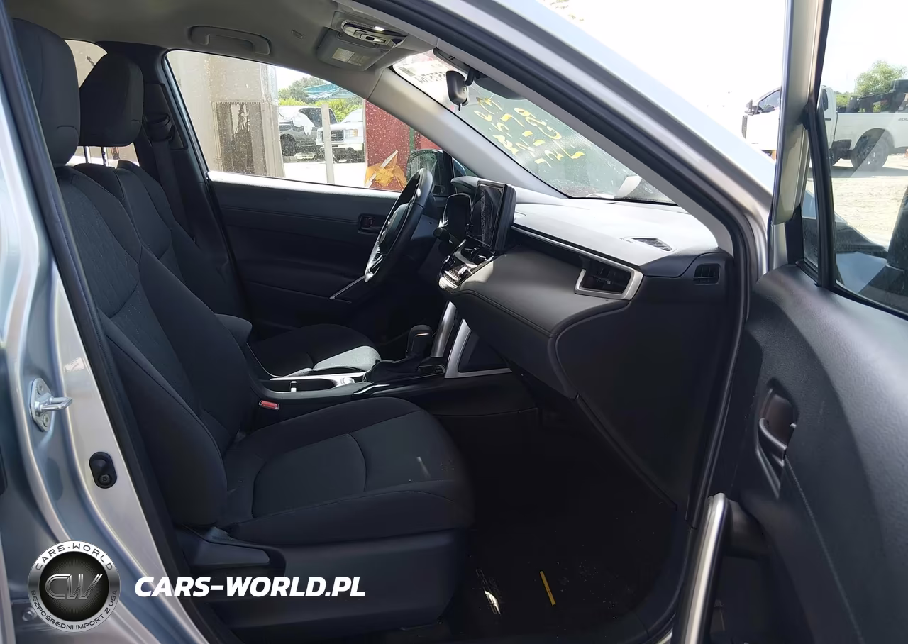 2025 Toyota Corolla Cross Le VIN:7MUCAAAG6SV142452 - 5