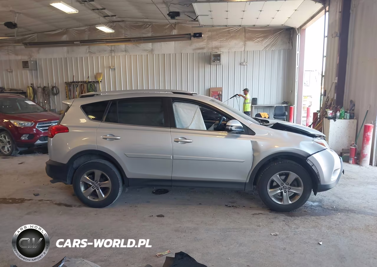 2015 Toyota Rav4 Xle VIN:JTMRFREV0FD173985 - 13