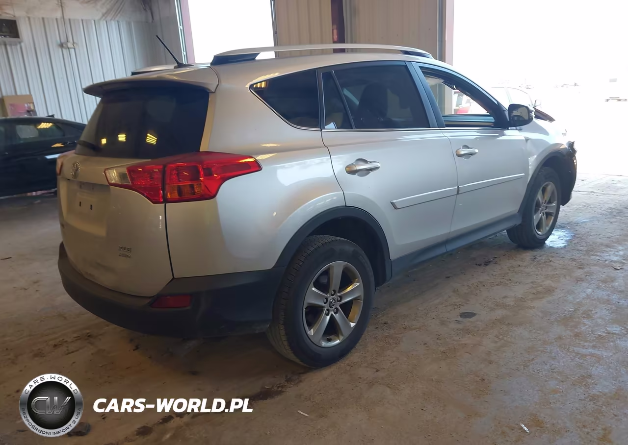 2015 Toyota Rav4 Xle VIN:JTMRFREV0FD173985 - 4