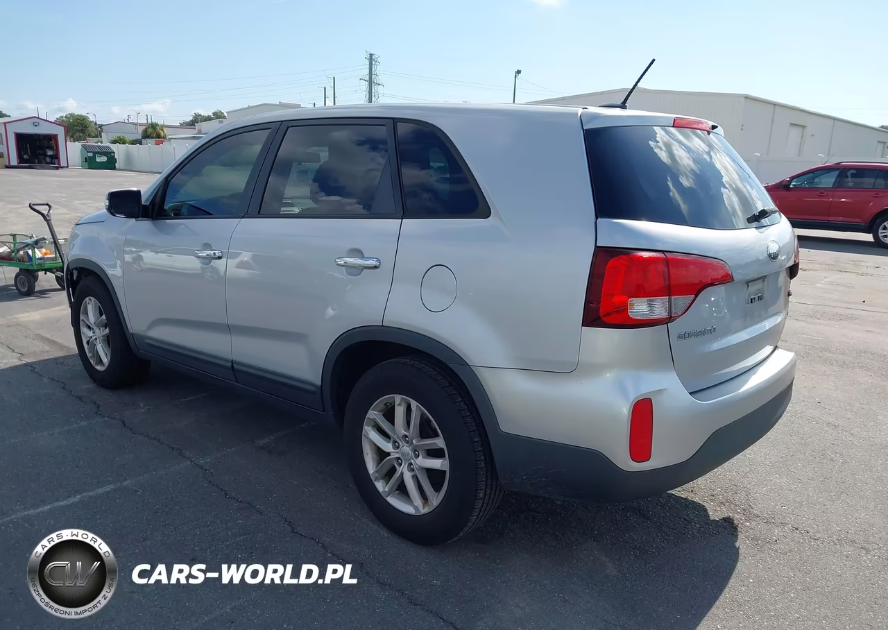 2014 Kia Sorento Lx VIN:5XYKT3A68EG477264 - 3