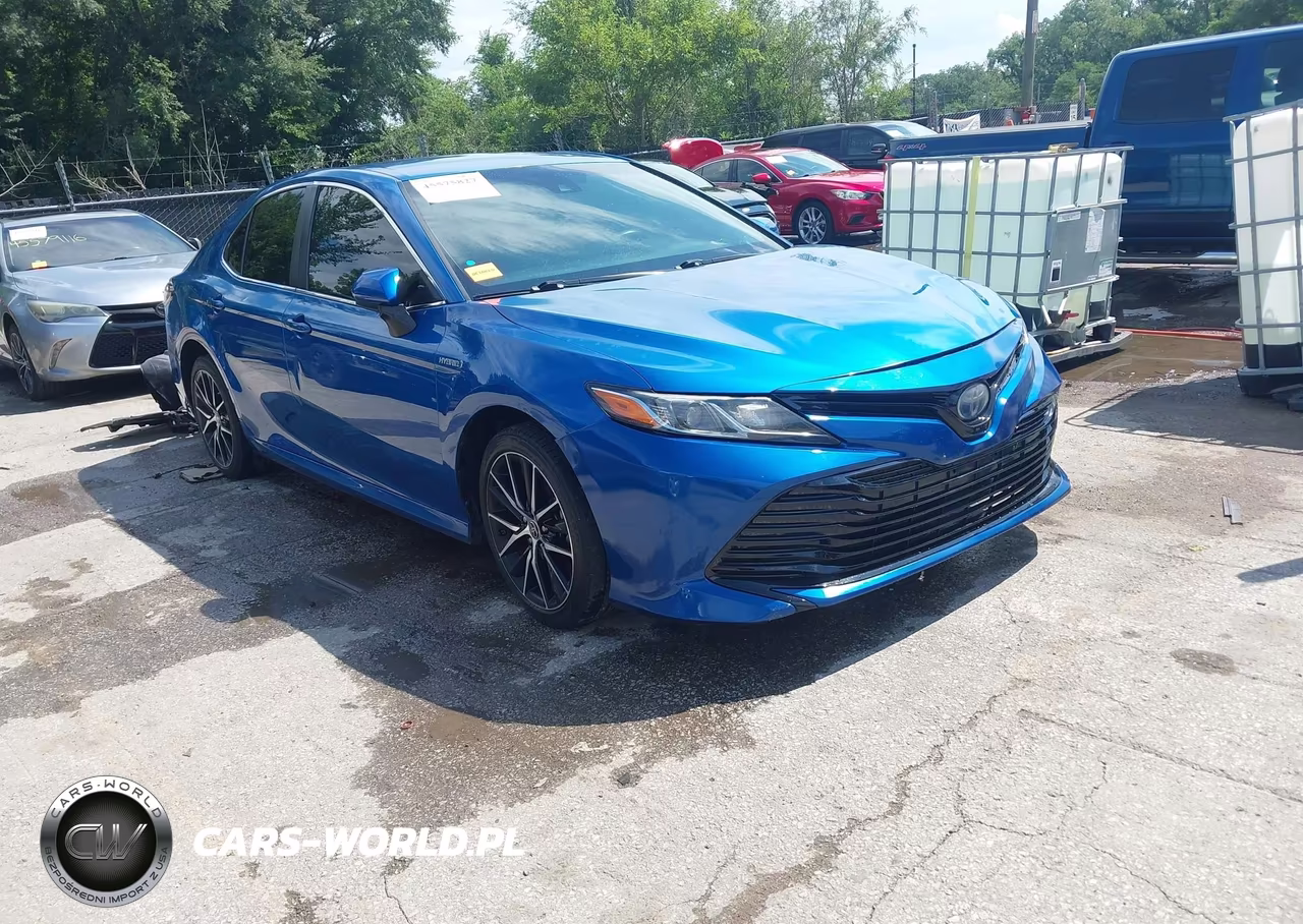2019 Toyota Camry Hybrid Le – zdjęcie 1 z 17
