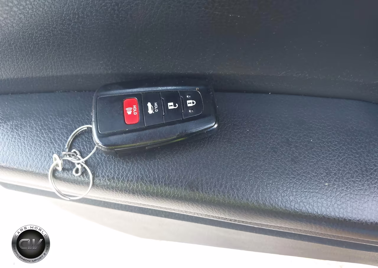 2019 Toyota Camry Hybrid Le VIN:4T1B31HK8KU005174 - 11