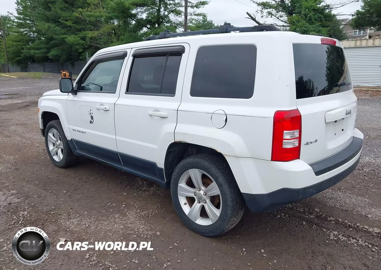 2012 Jeep Patriot Latitude VIN:1C4NJRFB0CD578757 - 3