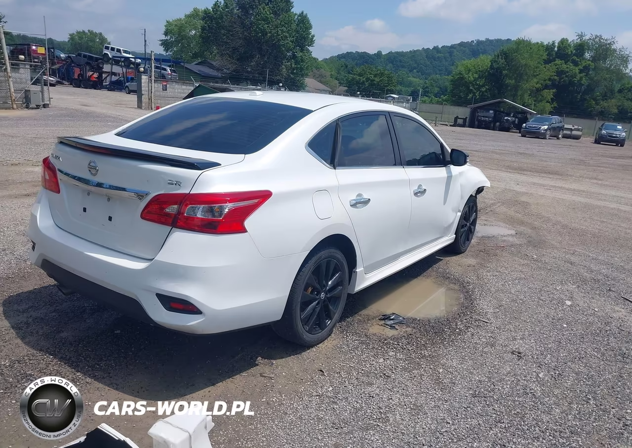 2017 Nissan Sentra Sr VIN:3N1AB7APXHY405192 - 4