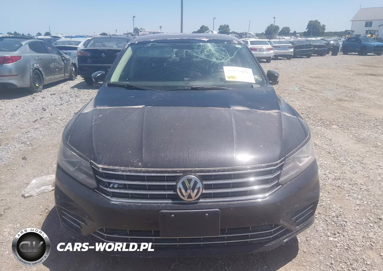 2017 Volkswagen Passat 1.8T R-Line VIN:1VWDT7A3XHC081056 - 12