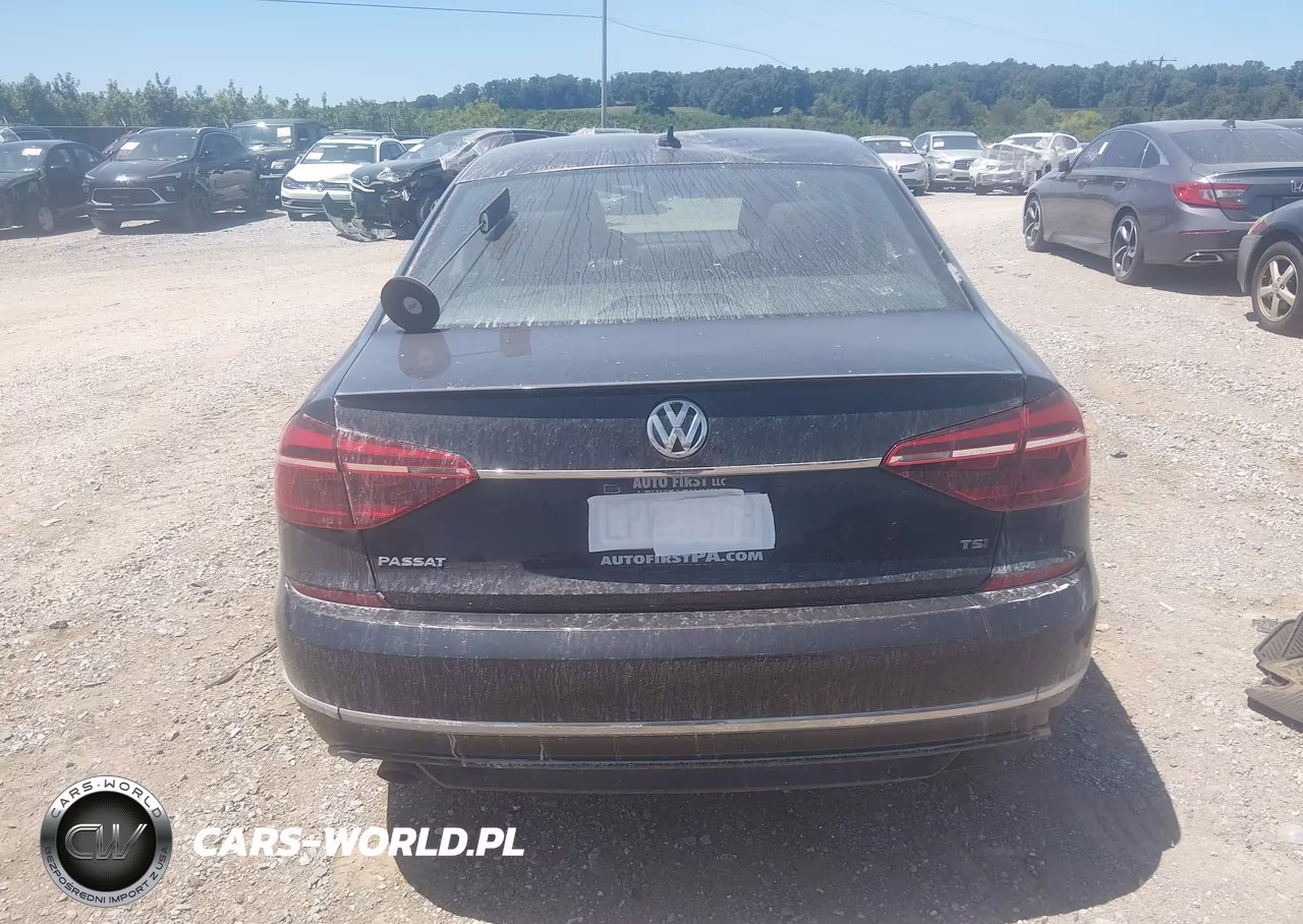 2017 Volkswagen Passat 1.8T R-Line VIN:1VWDT7A3XHC081056 - 16