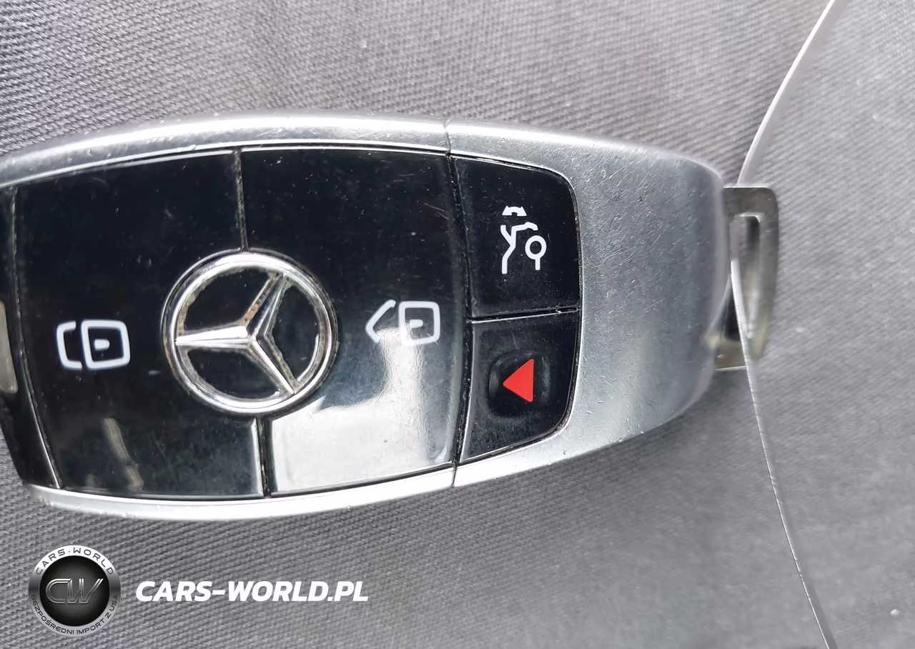 2018 Mercedes-Benz E 300 VIN:WDDZF4JB8JA467486 - 11