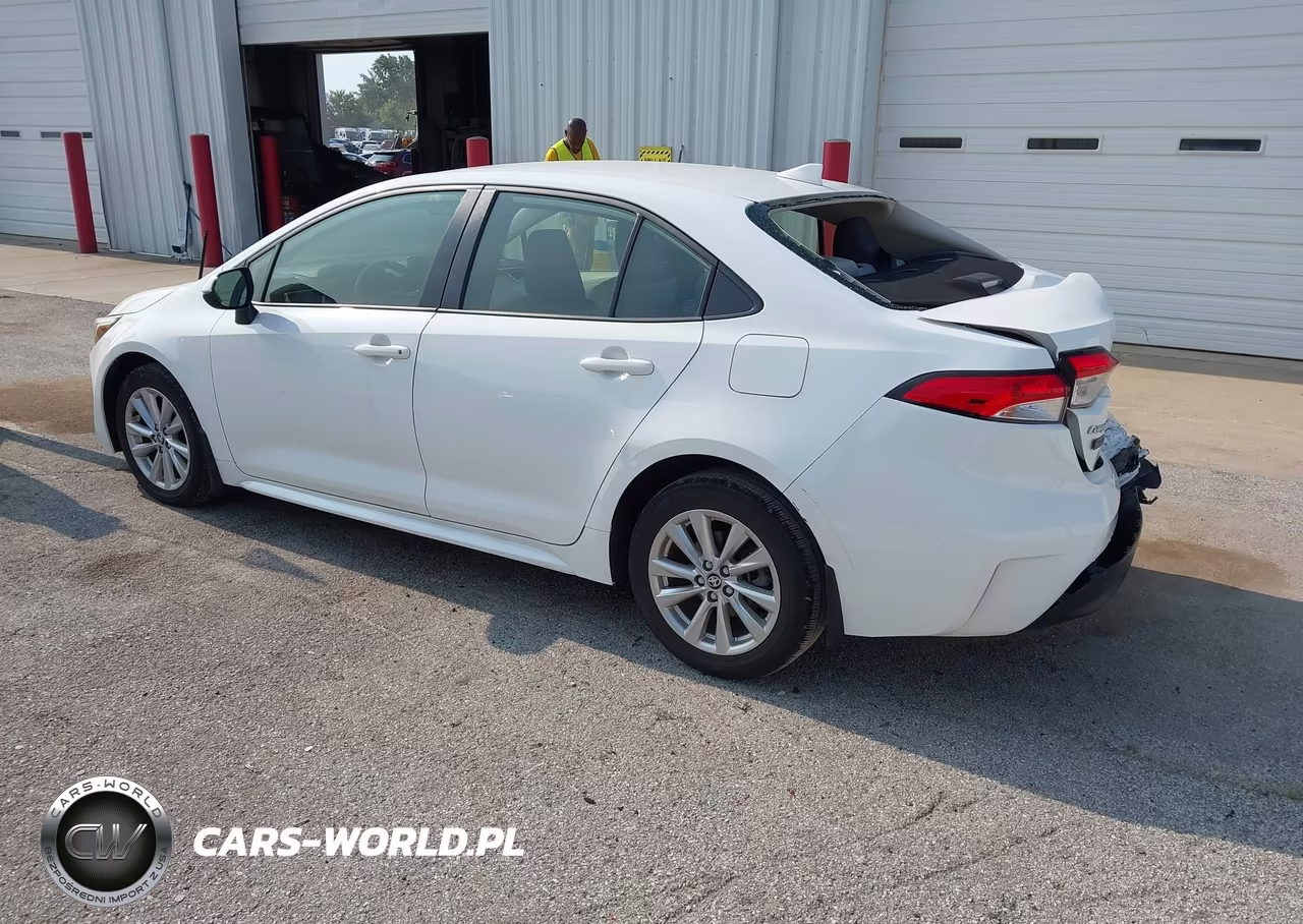 2024 Toyota Corolla Hybrid Le VIN:JTDBCMFE1R3041484 - 3