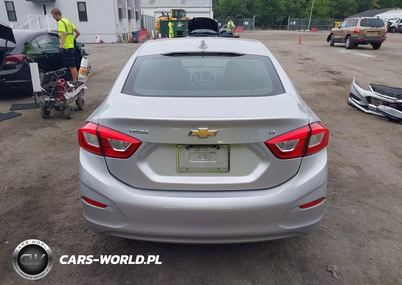 2018 Chevrolet Cruze Lt Auto VIN:1G1BE5SMXJ7131607 - 17