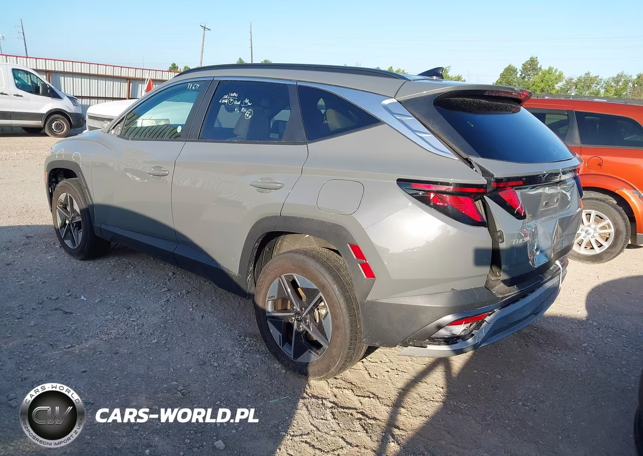 2025 Hyundai Tucson Sel VIN:5NMJBCDE7SH545668 - 3