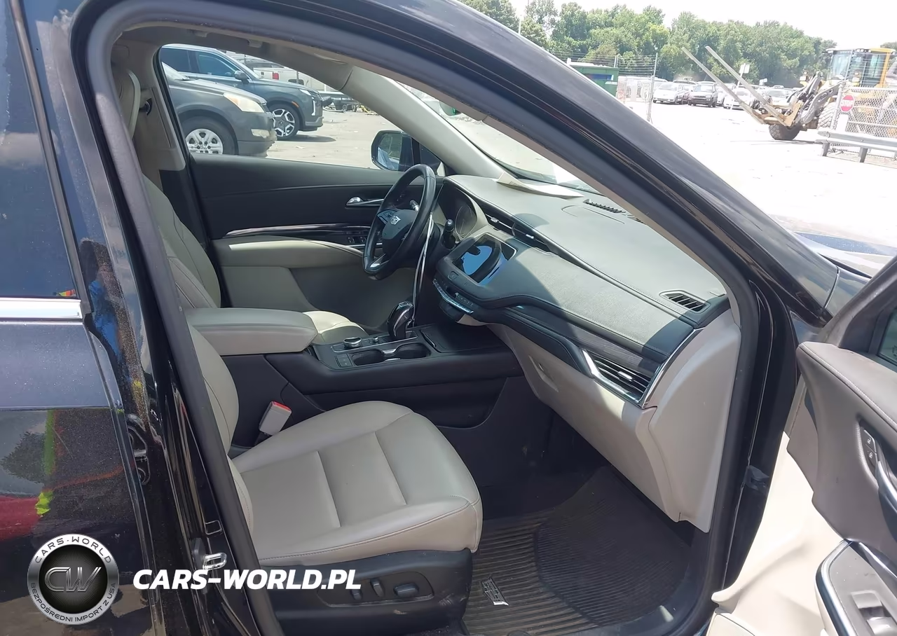 2019 Cadillac Xt4 Luxury VIN:1GYAZAR48KF221037 - 5