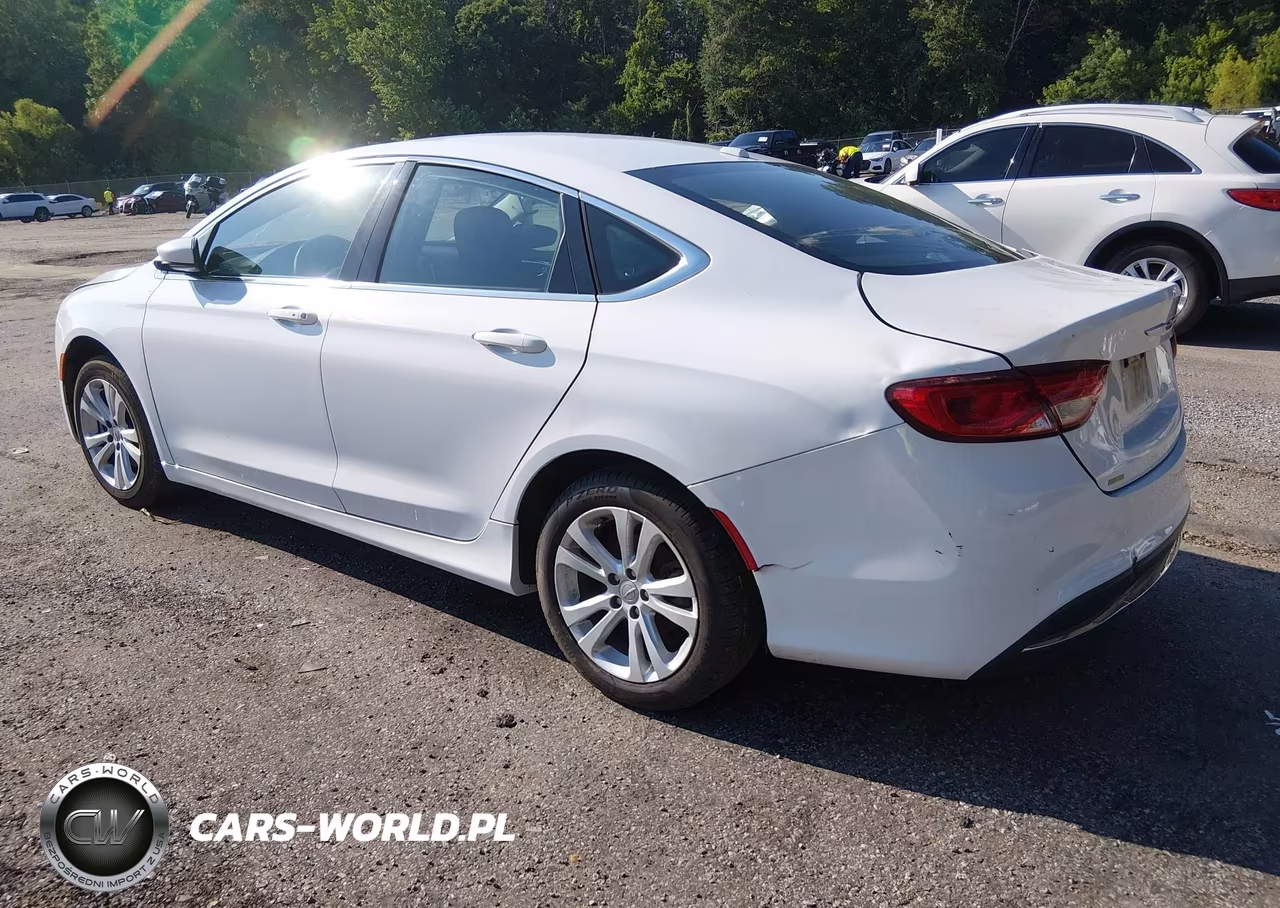 2015 Chrysler 200 Limited VIN:1C3CCCAB3FN723931 - 3
