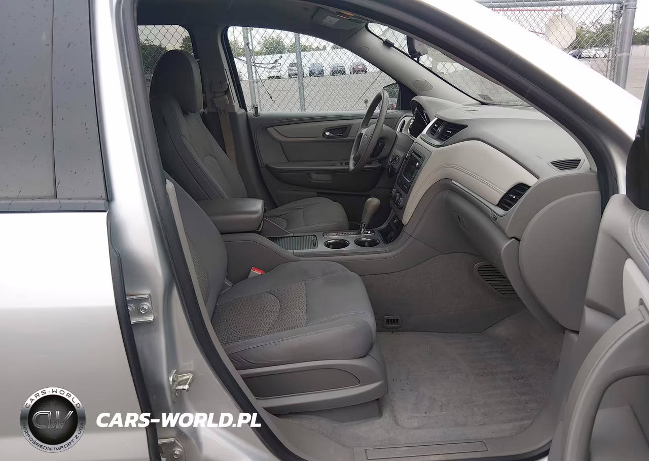 2015 Chevrolet Traverse Ls VIN:1GNKVFKD5FJ228339 - 5
