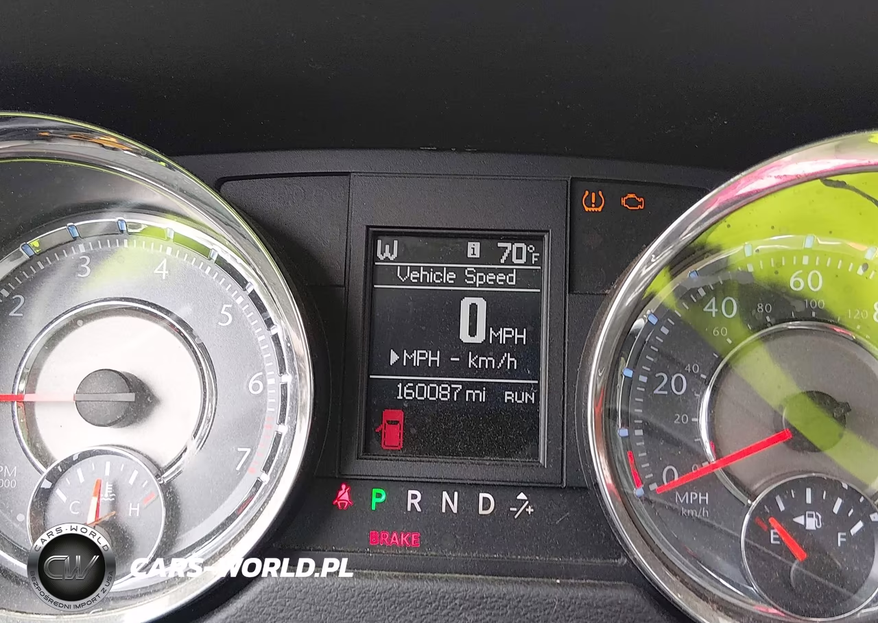 2011 Chrysler Town & Country Touring-L VIN:2A4RR8DG3BR779884 - 14