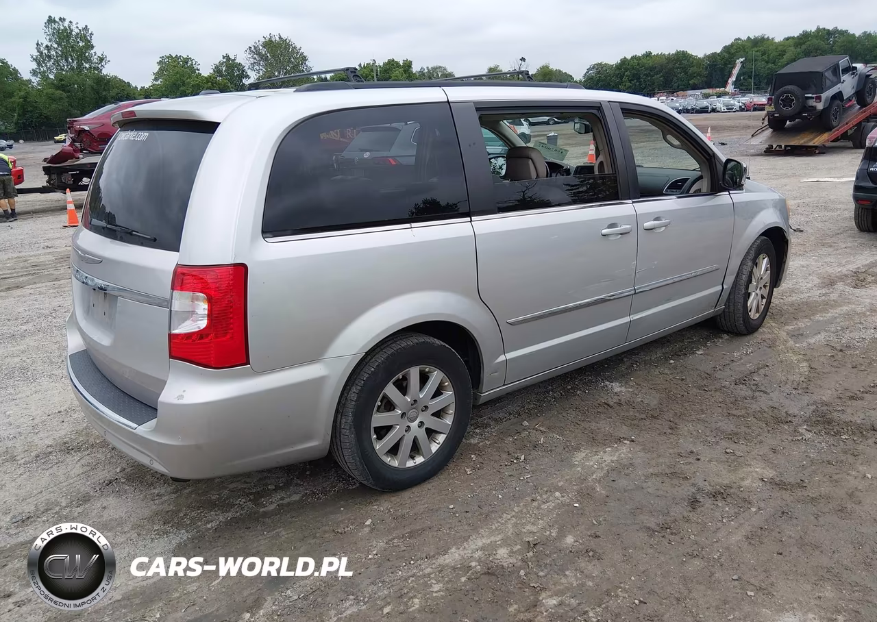 2011 Chrysler Town & Country Touring-L VIN:2A4RR8DG3BR779884 - 4
