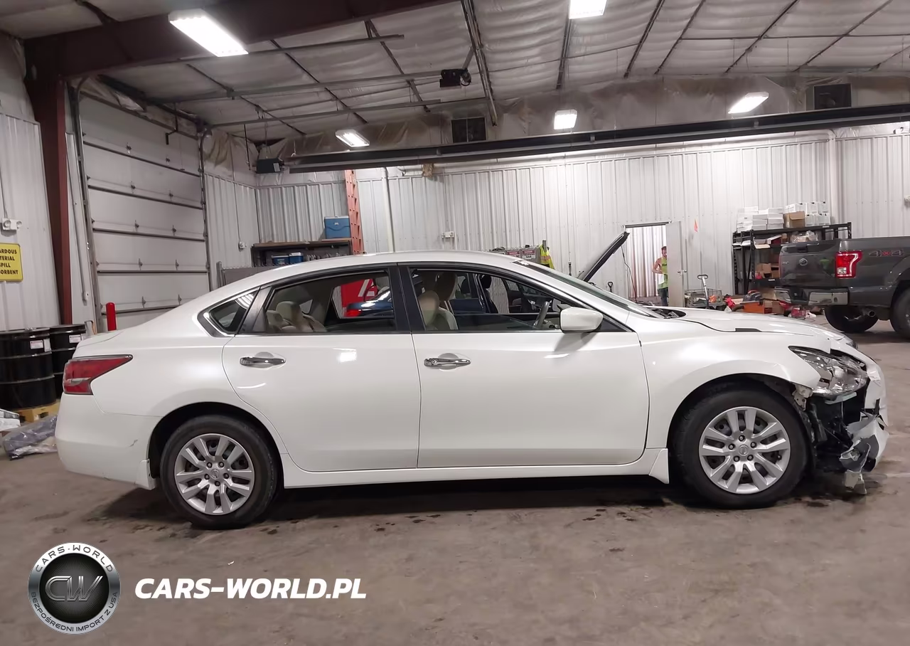 2014 Nissan Altima 2.5 S VIN:1N4AL3AP1EC329262 - 13