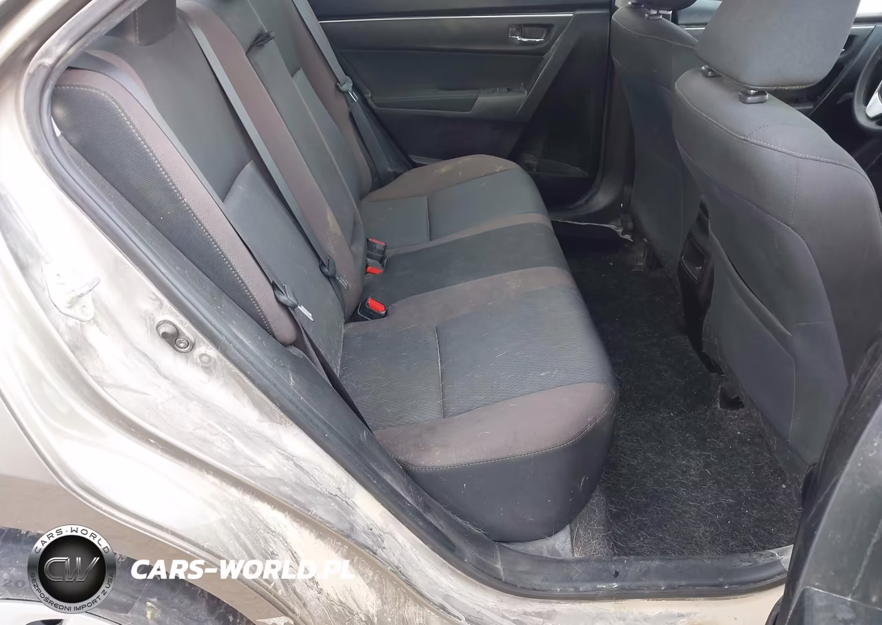 2018 Toyota Corolla Le VIN:5YFBURHE5JP806134 - 8