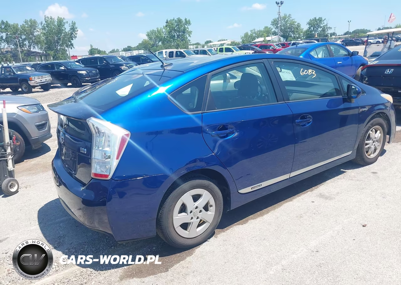 2011 Toyota Prius Three VIN:JTDKN3DU1B0288509 - 4
