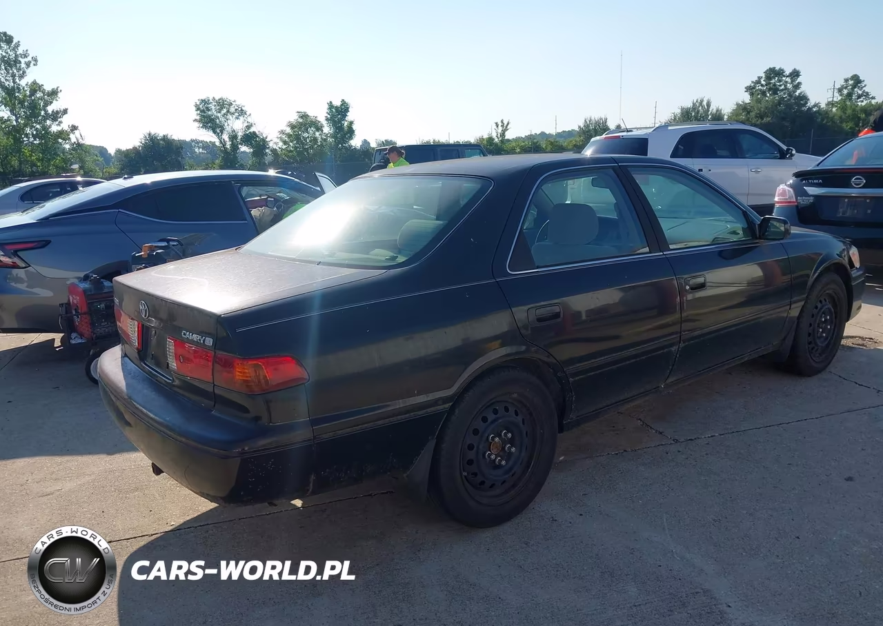 2001 Toyota Camry Le VIN:JT2BG22K610553325 - 4