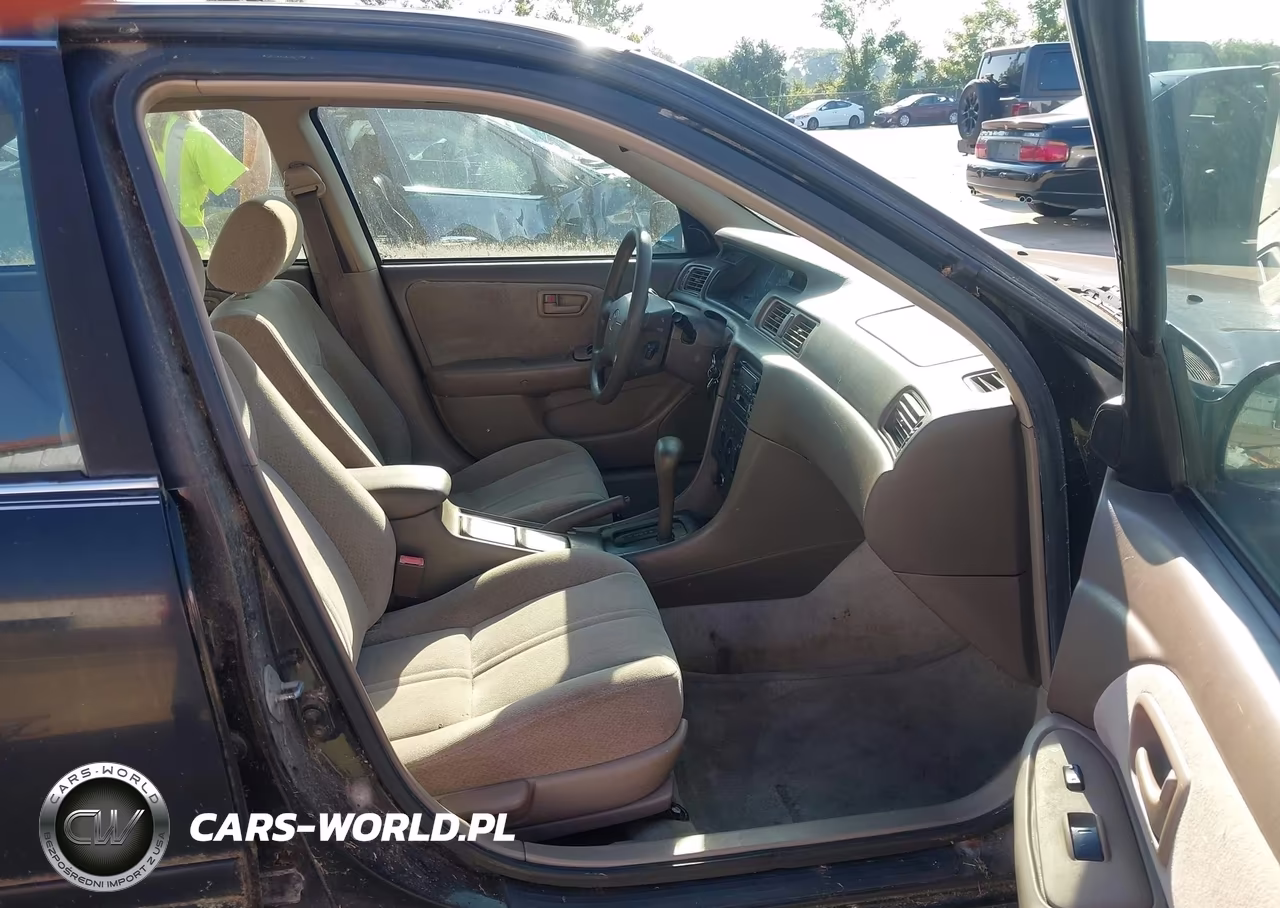 2001 Toyota Camry Le VIN:JT2BG22K610553325 - 5