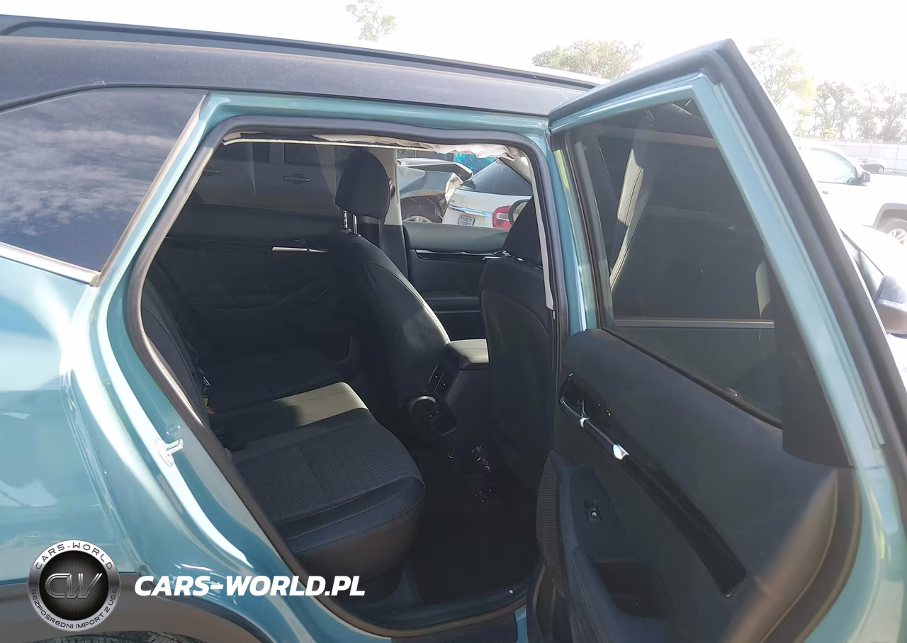 2024 Kia Seltos S VIN:KNDEUCAAXR7555609 - 8