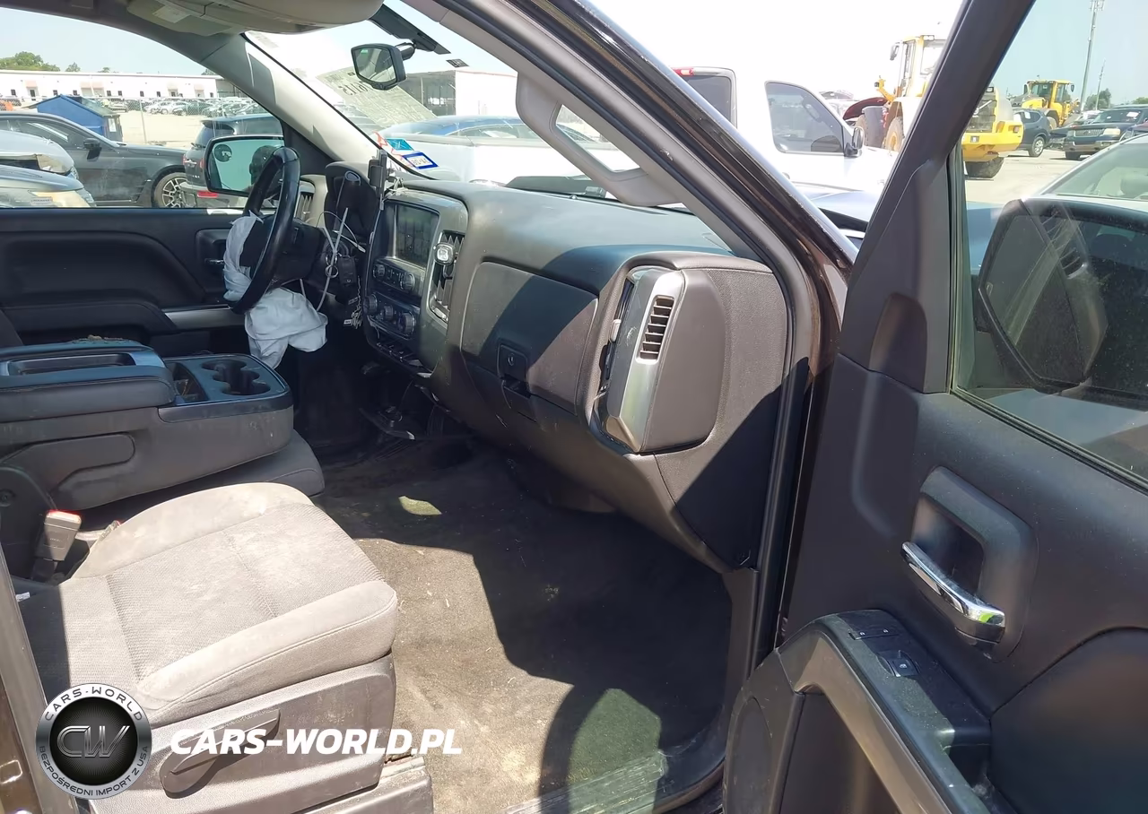 2018 Chevrolet Silverado 1500 1Lt VIN:1GCRCREC3JZ354422 - 5