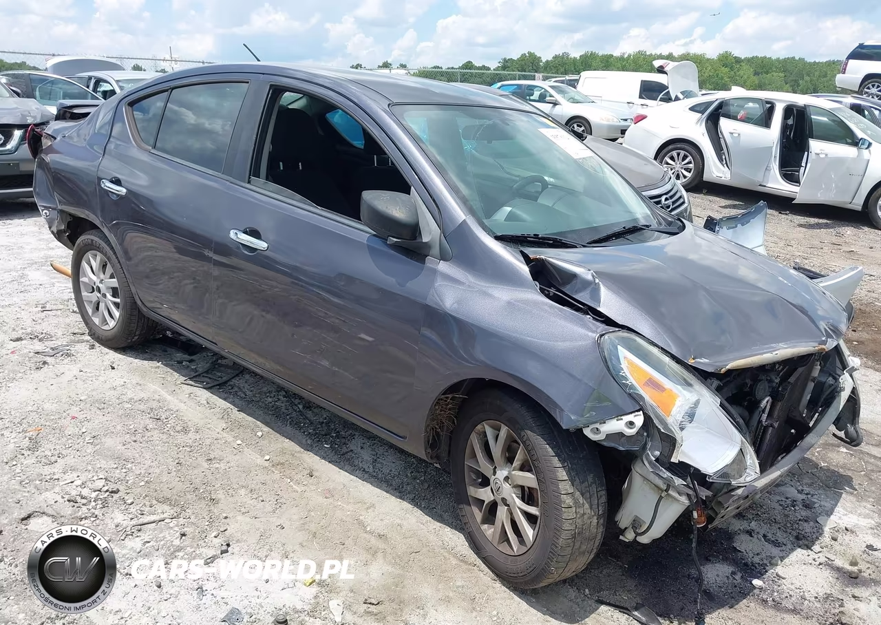 2015 Nissan Versa 1.6 Sv