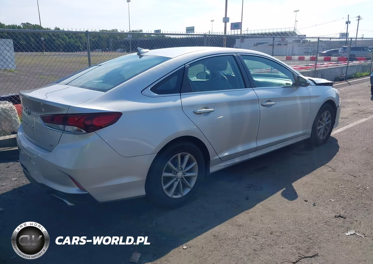 2018 Hyundai Sonata Se VIN:5NPE24AF7JH688366 - 4