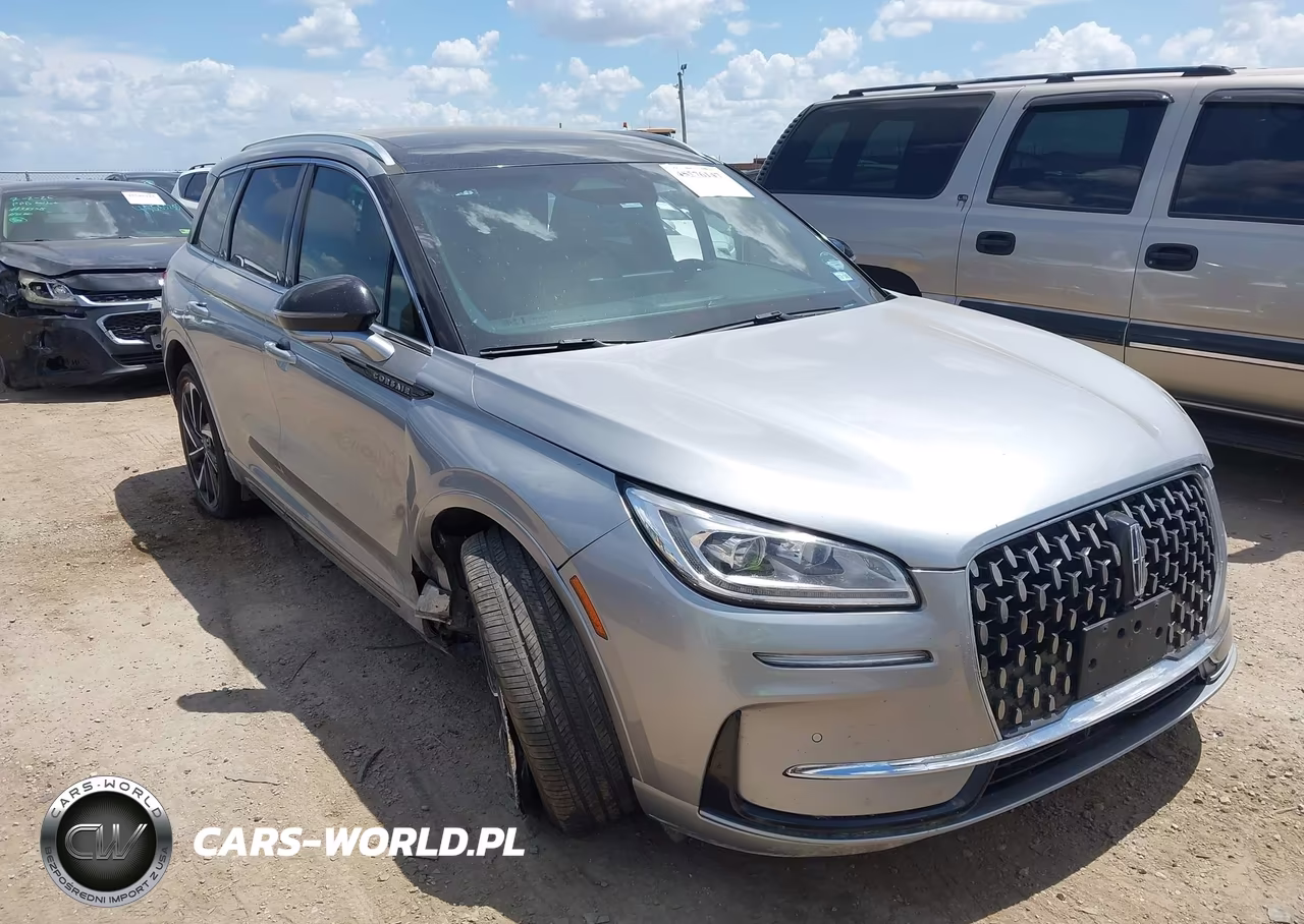 2023 Lincoln Corsair Grand Touring – zdjęcie 1 z 17