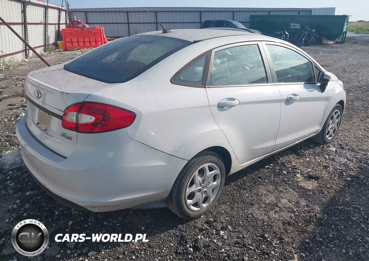 2013 Ford Fiesta S VIN:3FADP4AJ6DM207982 - 4