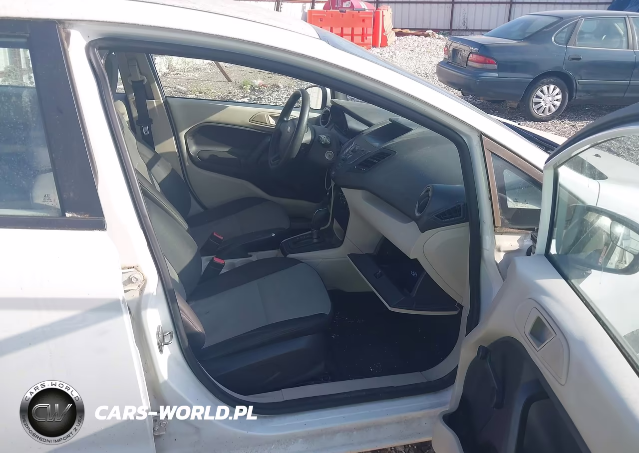 2013 Ford Fiesta S VIN:3FADP4AJ6DM207982 - 5