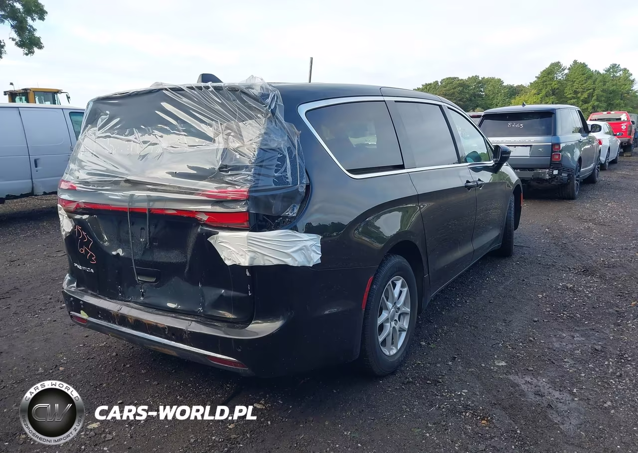 2024 Chrysler Pacifica Touring L VIN:2C4RC1BG8RR147121 - 4