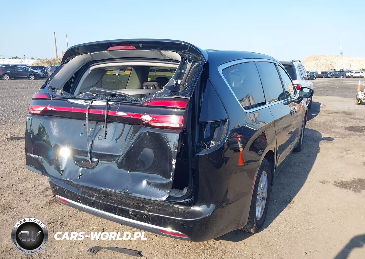 2024 Chrysler Pacifica Touring L VIN:2C4RC1BG8RR147121 - 6