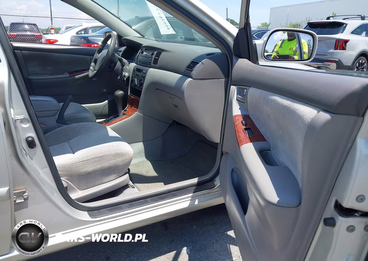 2003 Toyota Corolla Le VIN:1NXBR32E33Z153294 - 5
