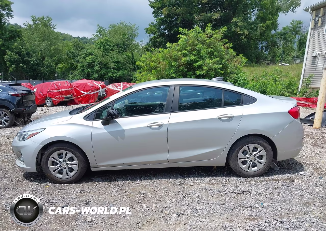 2019 Chevrolet Cruze Diesel VIN:1G1BJ5SM9K7104606 - 14