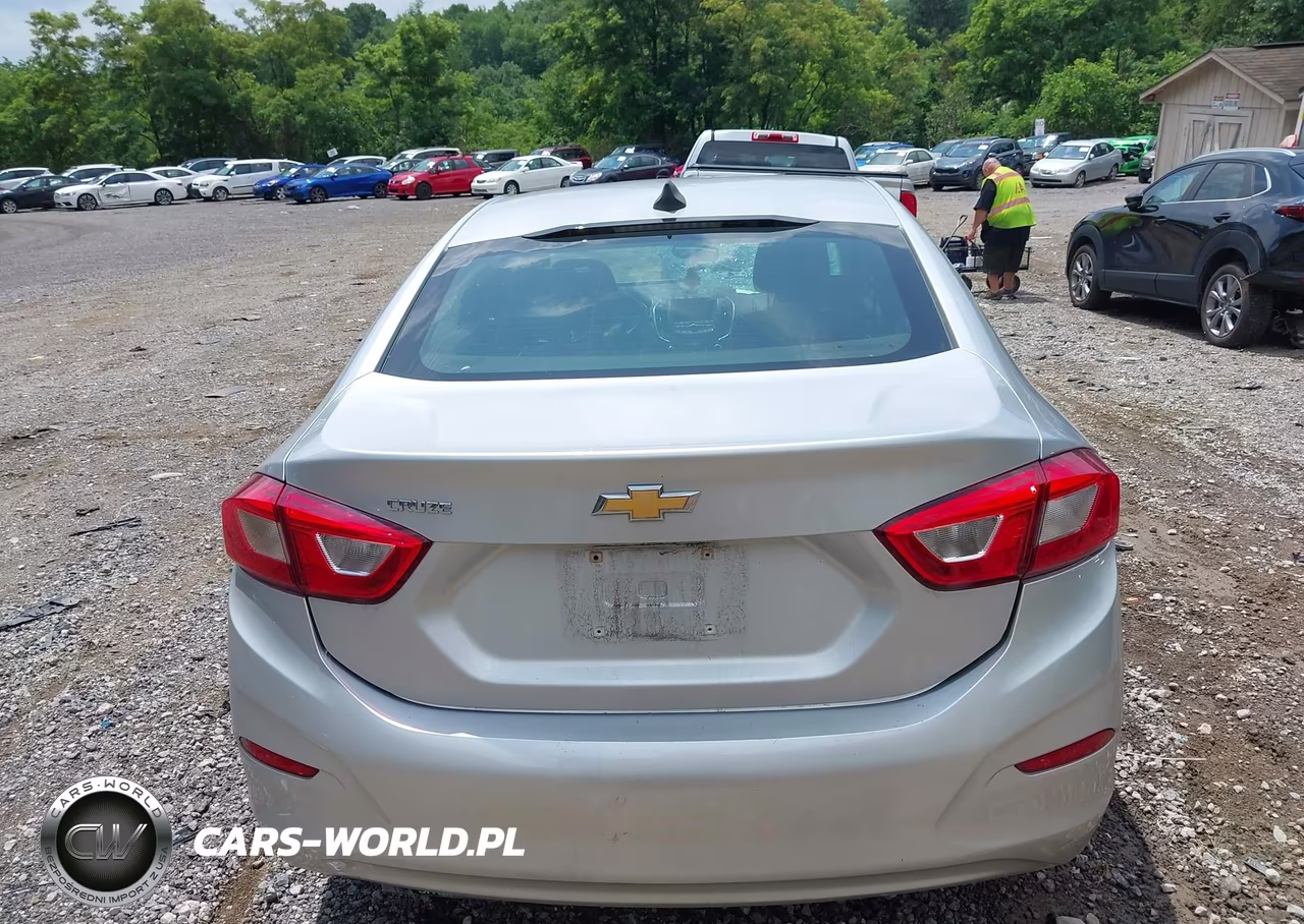 2019 Chevrolet Cruze Diesel VIN:1G1BJ5SM9K7104606 - 16