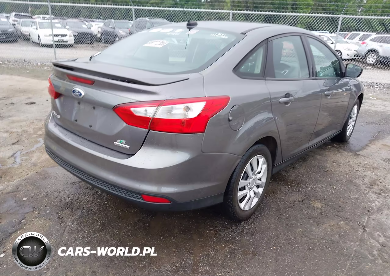 2013 Ford Focus Se VIN:1FADP3F2XDL370003 - 4