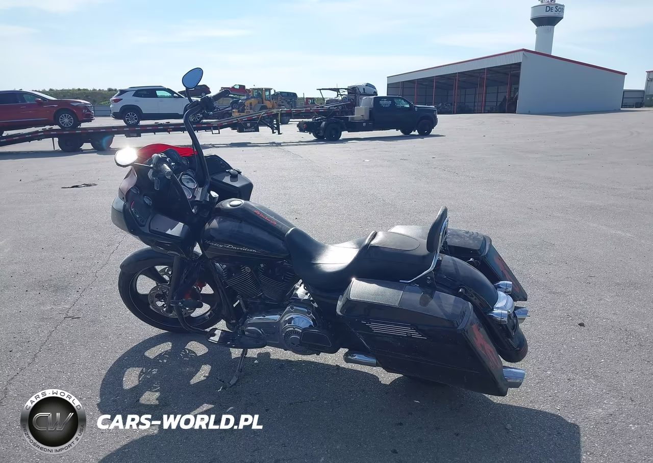 2012 Harley-Davidson Fltrx Road Glide Custom VIN:1HD1KHM18CB611563 - 13