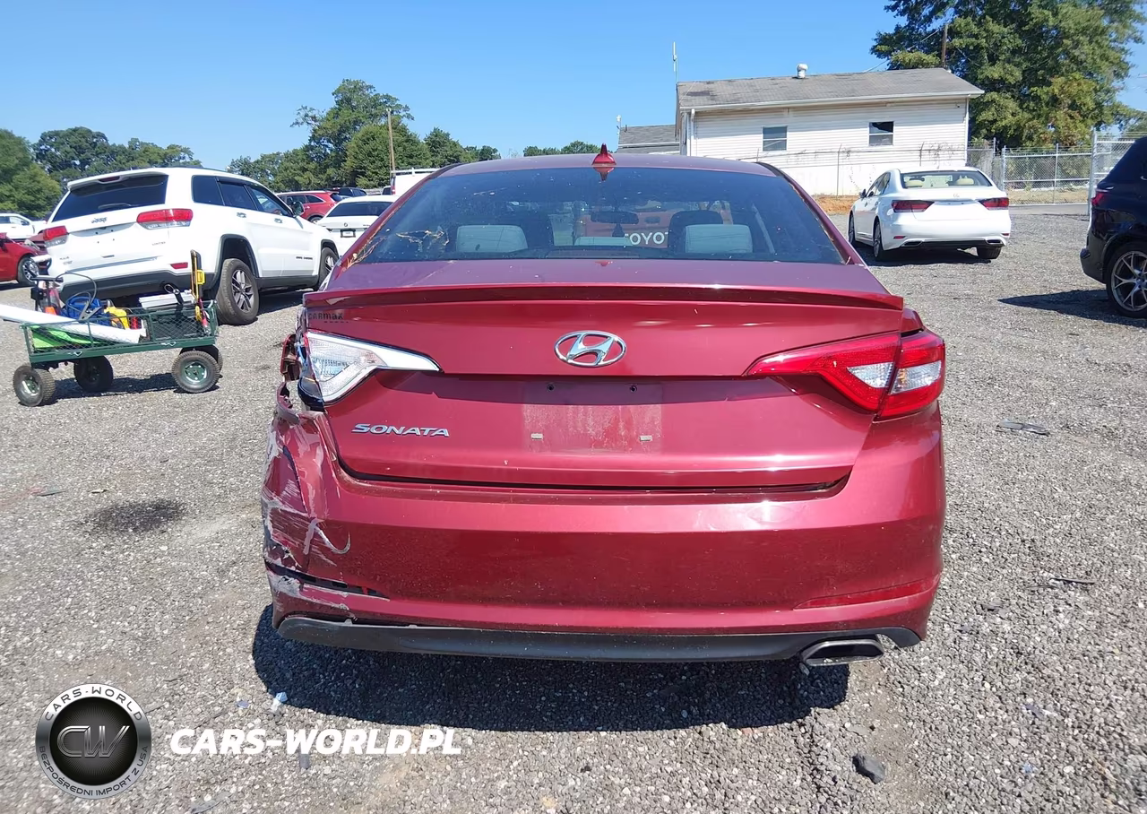 2015 Hyundai Sonata Se VIN:5NPE24AF9FH240573 - 17