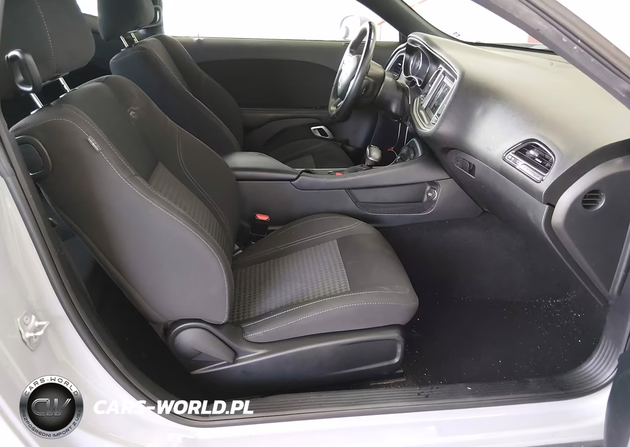 2020 Dodge Challenger Sxt VIN:2C3CDZAG1LH237005 - 5
